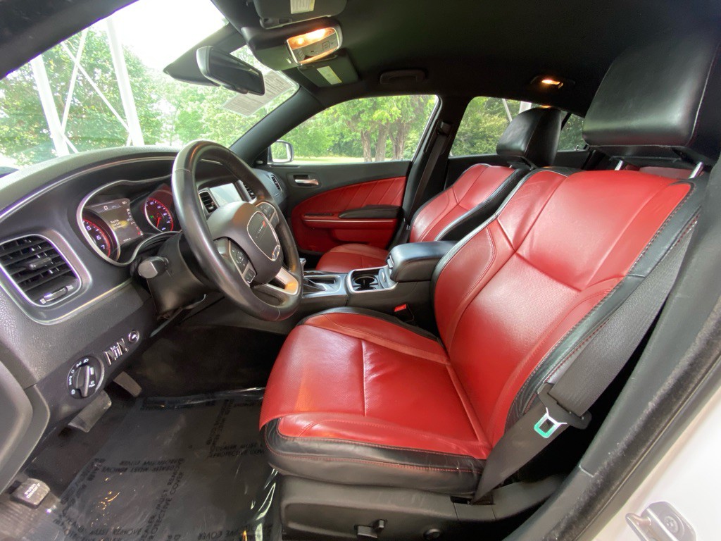 2015 Dodge Charger Image 9