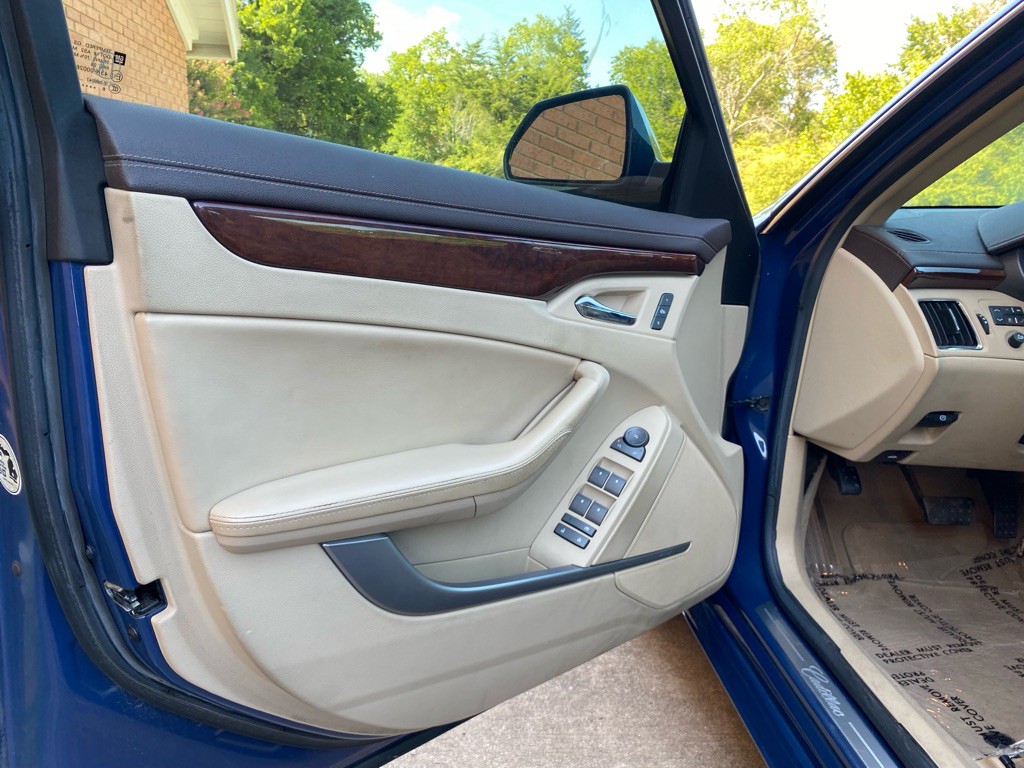 2009 Cadillac CTS Image 7