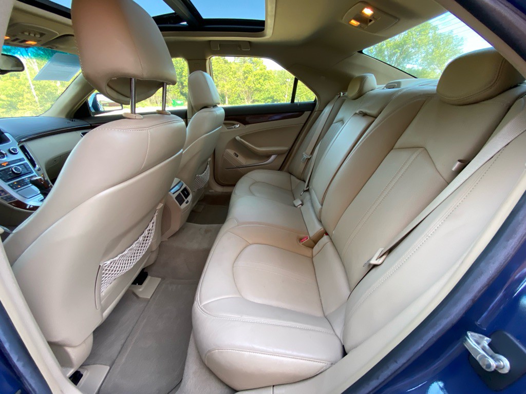 2009 Cadillac CTS Image 10