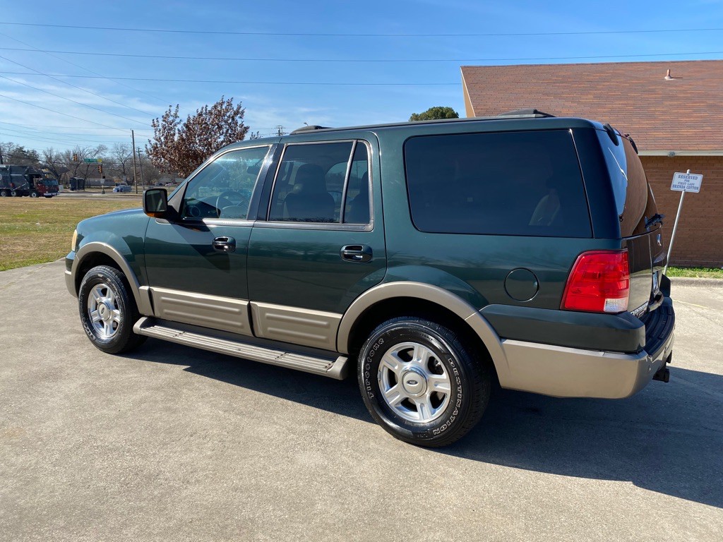 2003 Ford Expedition Image 2