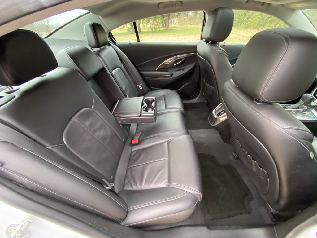 2016 Buick Lacrosse Image 8