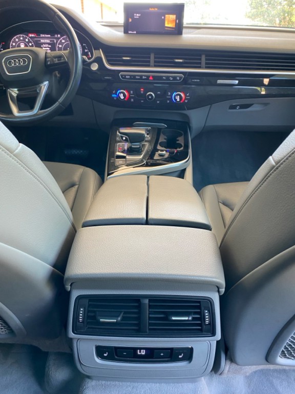 2017 Audi Q7 Image 18