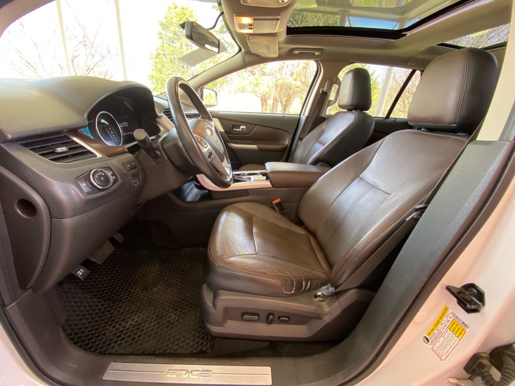 2011 Ford Edge Image 8