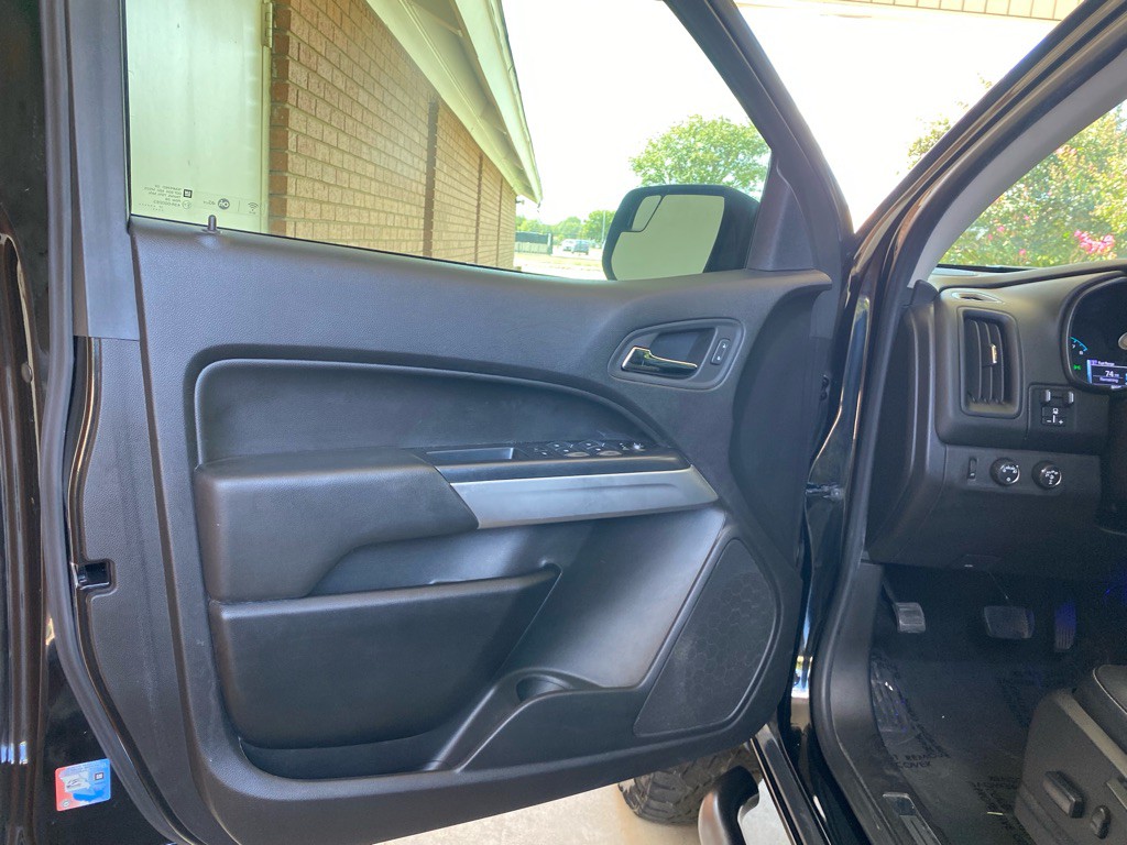 2017 Chevrolet Colorado Image 8