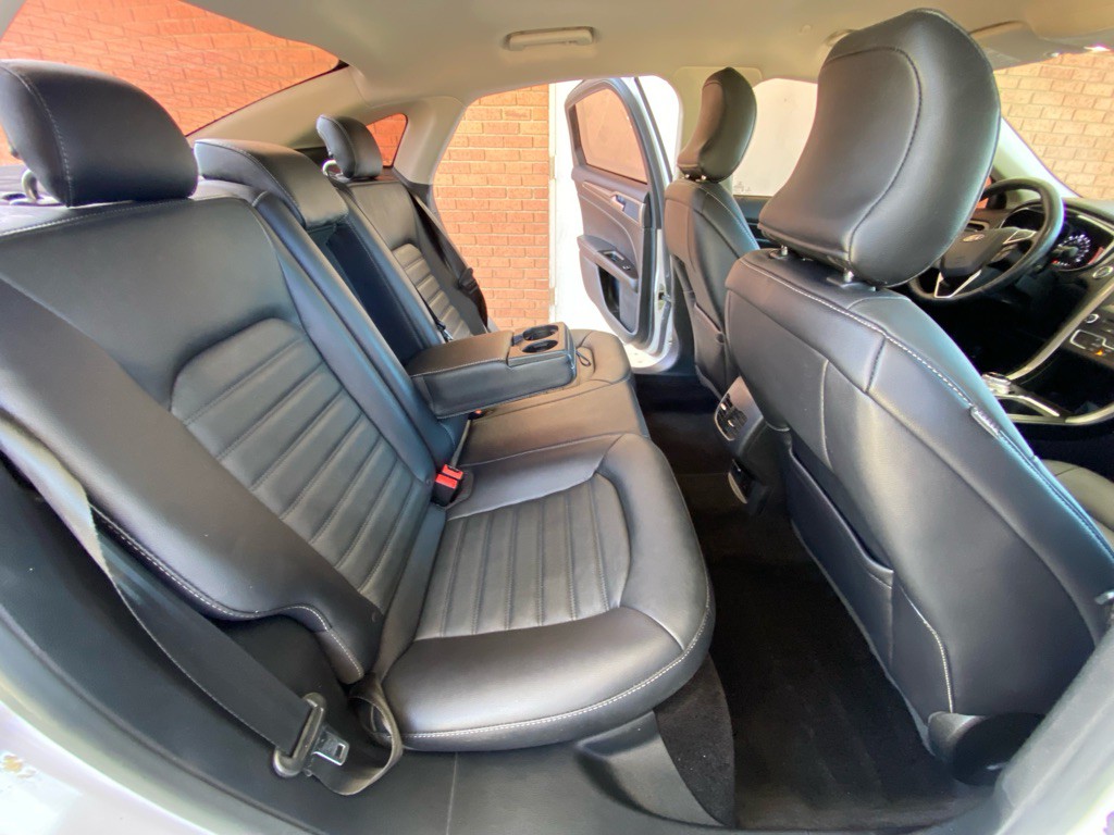 2018 Ford Fusion Image 12