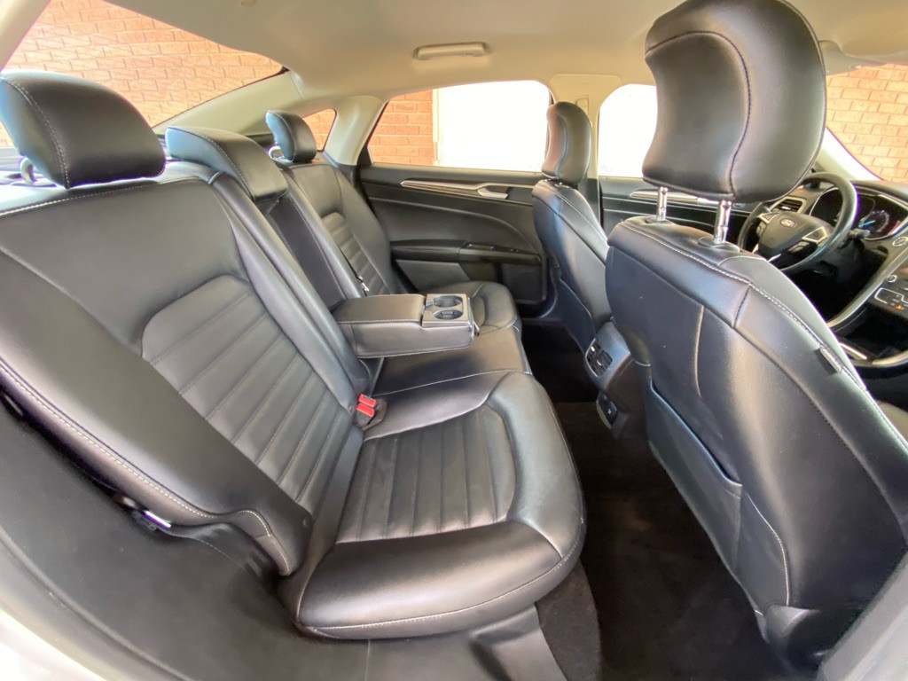 2018 Ford Fusion Image 12