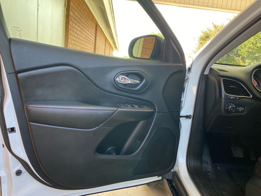 2020 Jeep Cherokee Image 8