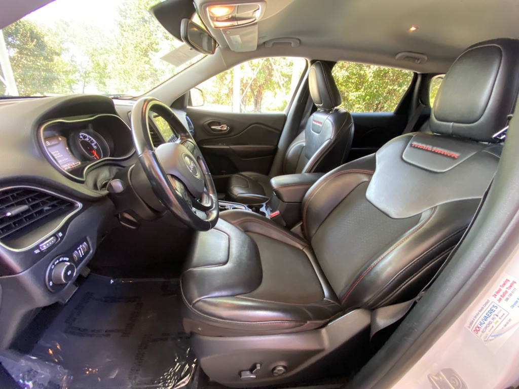 2020 Jeep Cherokee Image 9