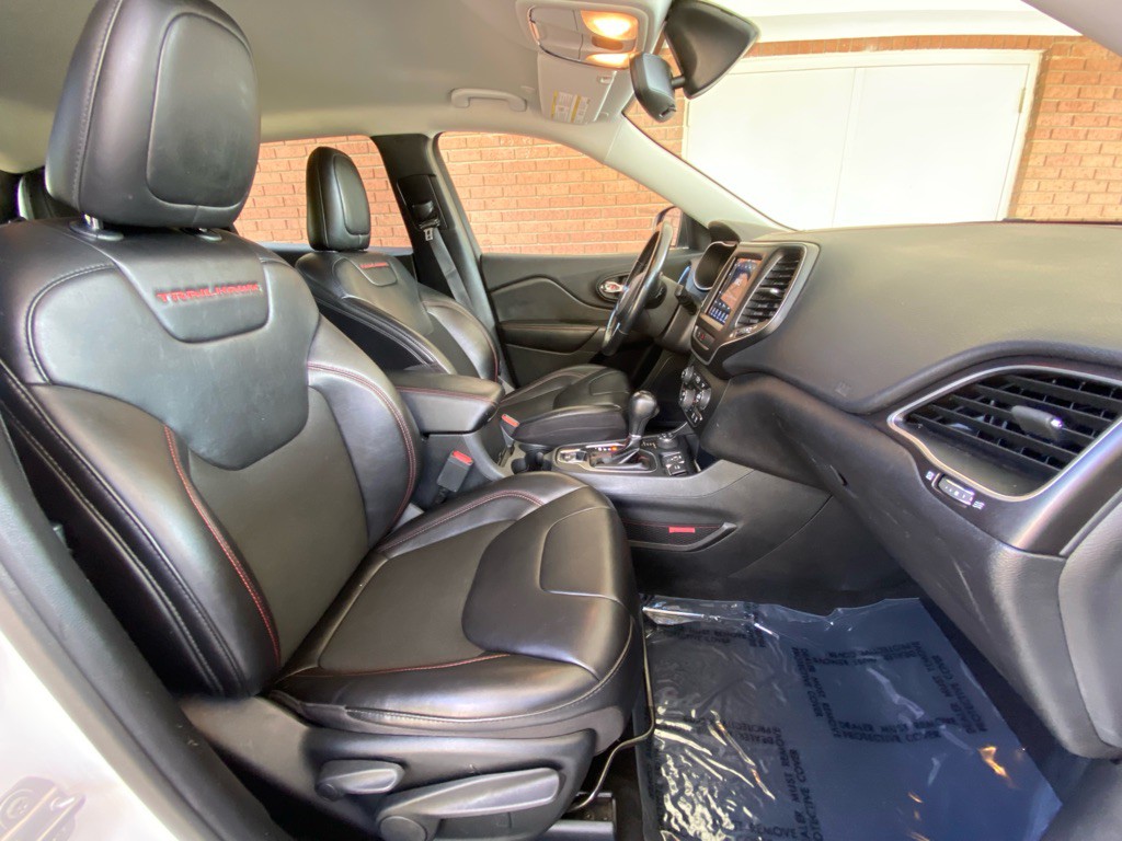 2020 Jeep Cherokee Image 15