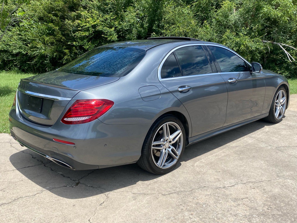 2017 Mercedes-Benz E-Class Image 4