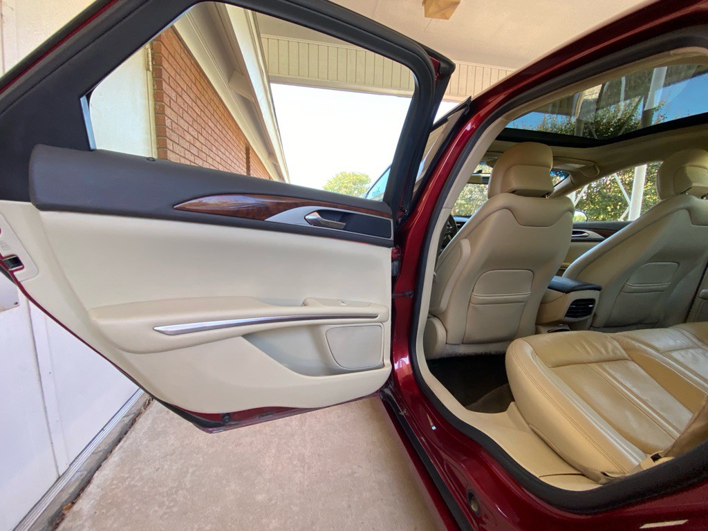 2013 Lincoln MKZ Image 10