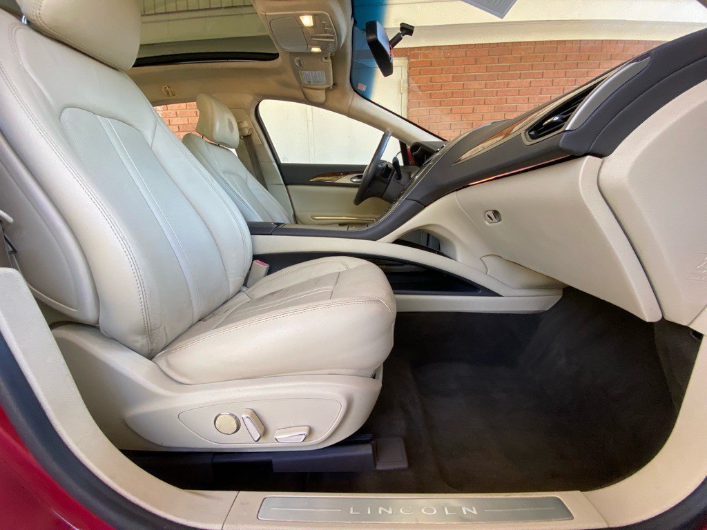 2013 Lincoln MKZ Image 13