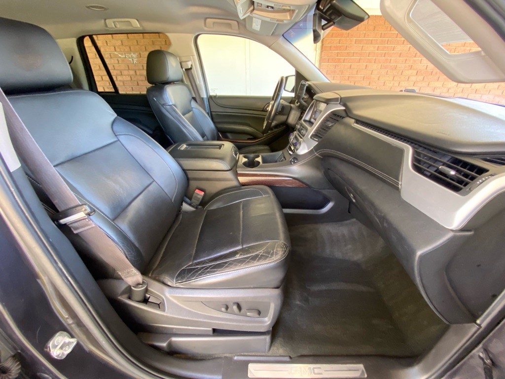 2015 GMC Yukon Image 17