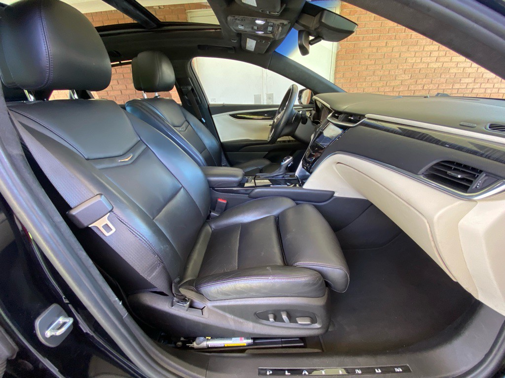2013 Cadillac XTS Image 16