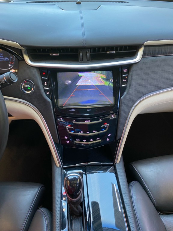 2013 Cadillac XTS Image 19