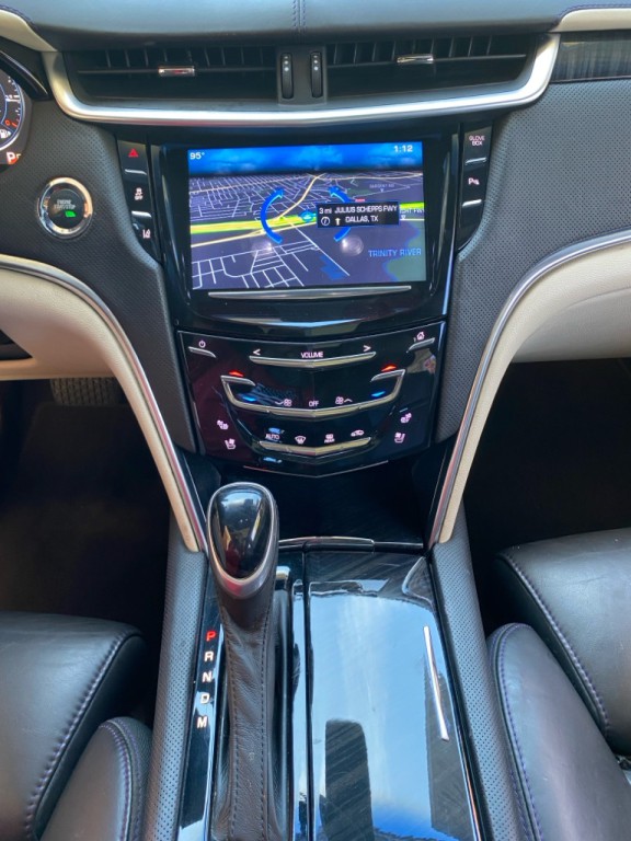 2013 Cadillac XTS Image 21