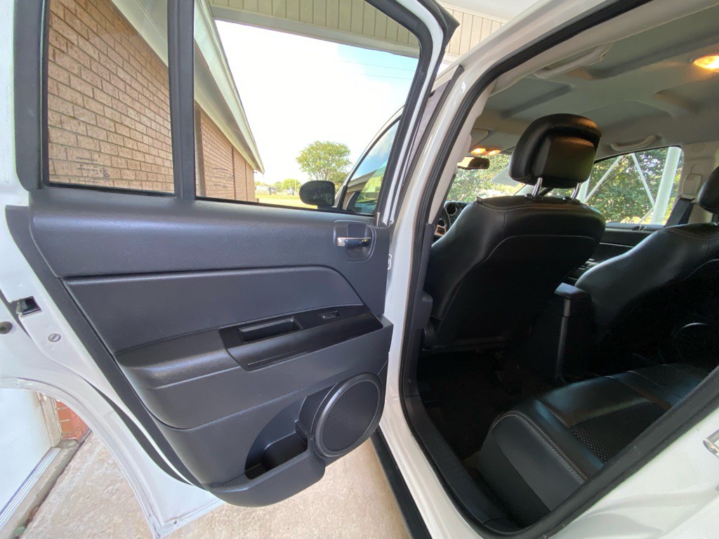 2016 Jeep Compass Image 10