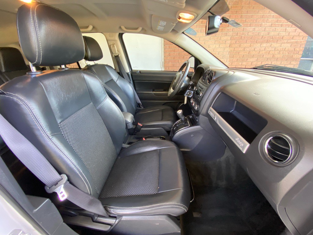 2016 Jeep Compass Image 13