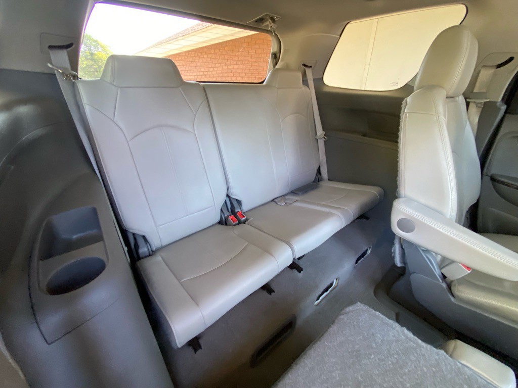 2015 GMC Acadia Image 16