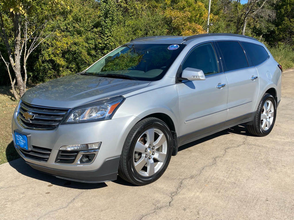 2015 Chevrolet Traverse Image 1