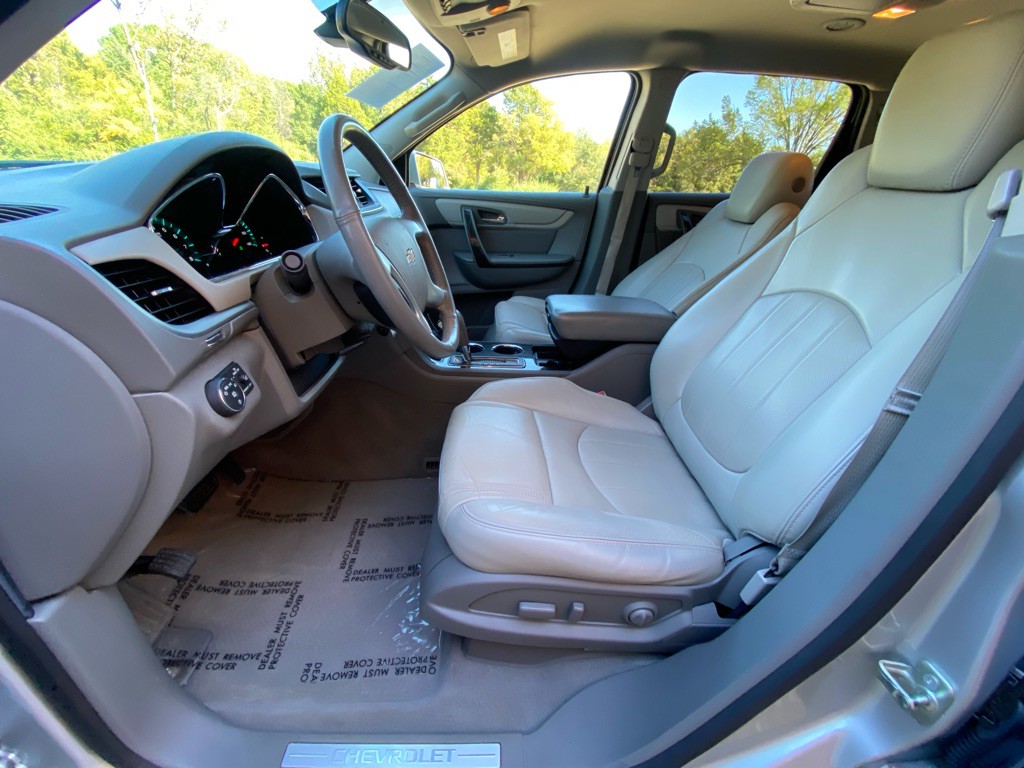 2015 Chevrolet Traverse Image 8