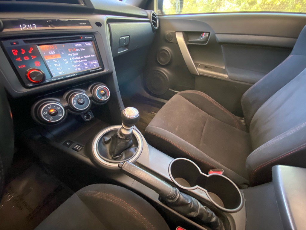 2013 Scion tC Image 16