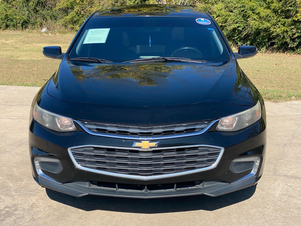 2018 Chevrolet Malibu Image 2