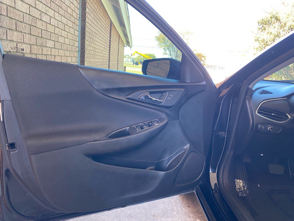 2018 Chevrolet Malibu Image 8