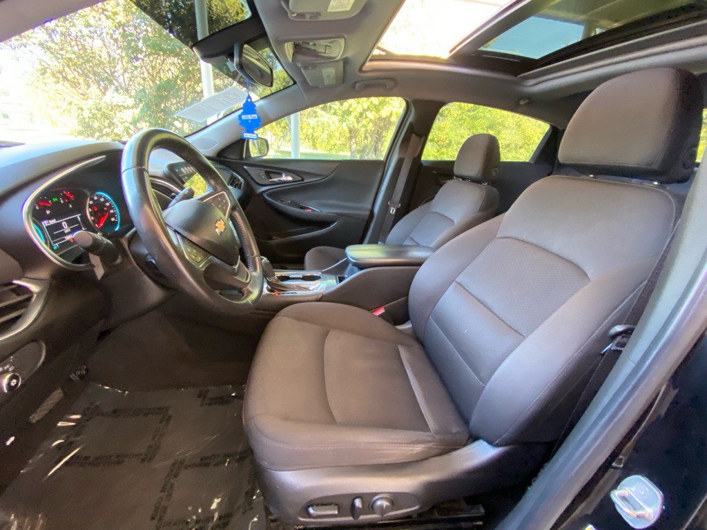 2018 Chevrolet Malibu Image 9