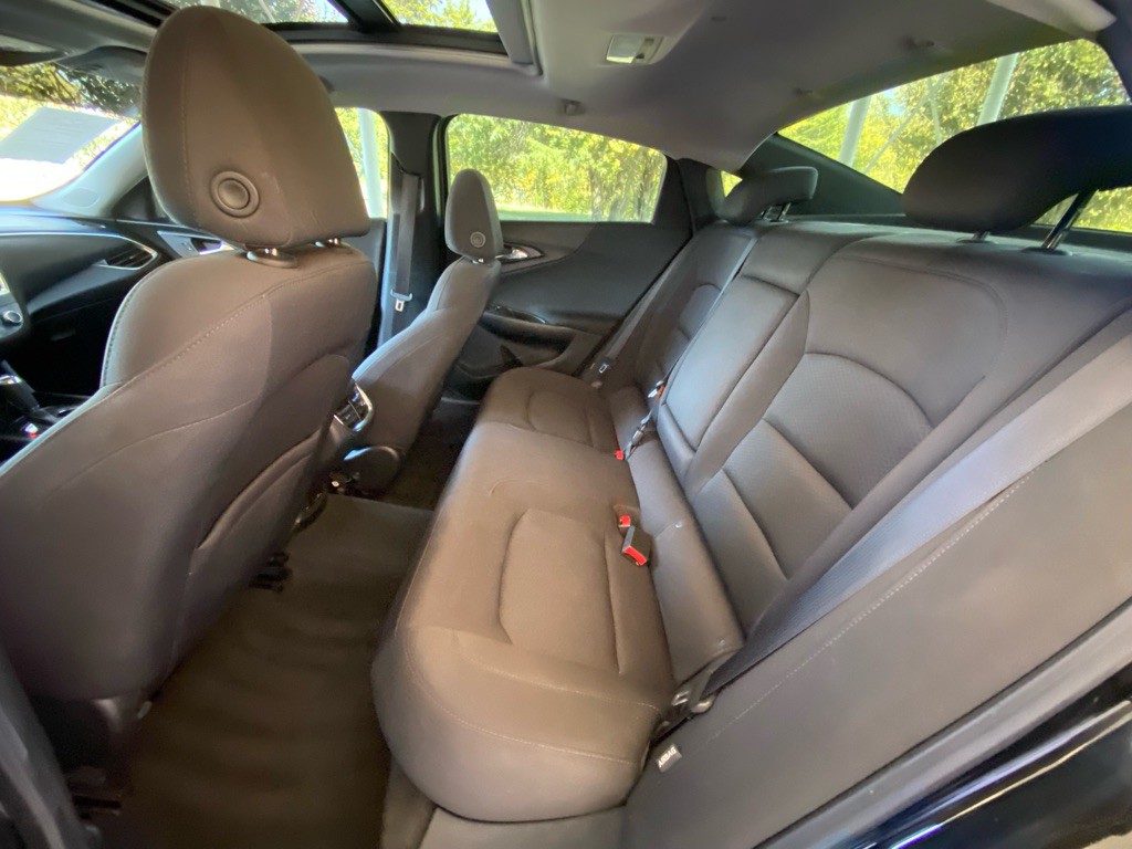 2018 Chevrolet Malibu Image 11