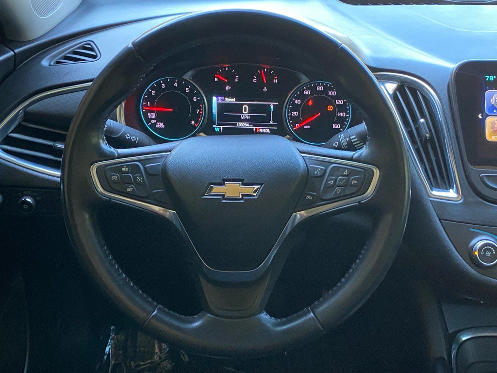 2018 Chevrolet Malibu Image 16