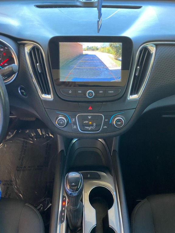 2018 Chevrolet Malibu Image 18