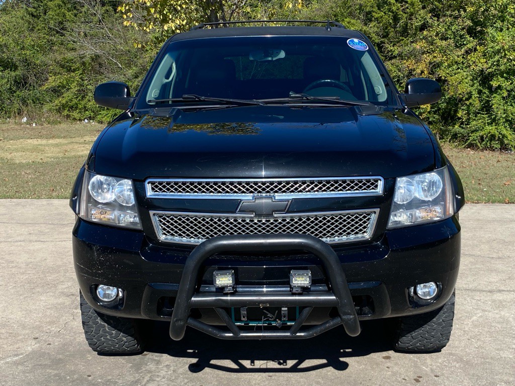 2013 Chevrolet Tahoe Image 2