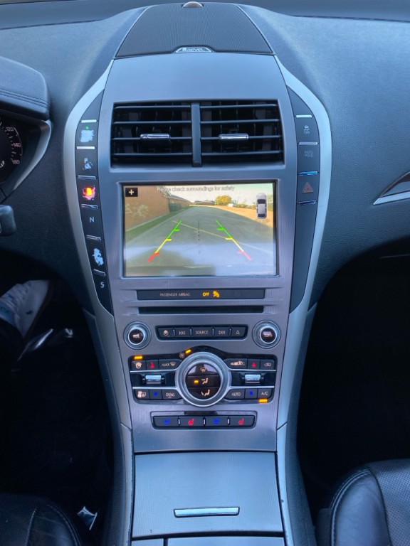 2017 Lincoln MKZ Image 16