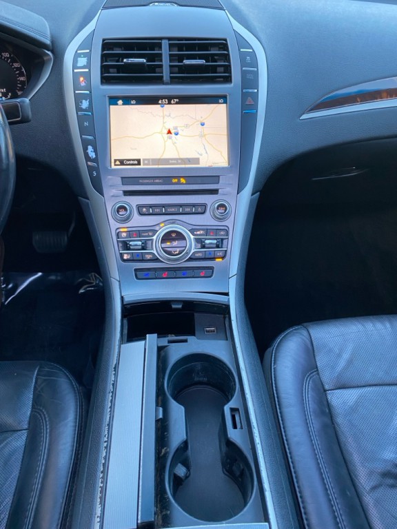 2017 Lincoln MKZ Image 17