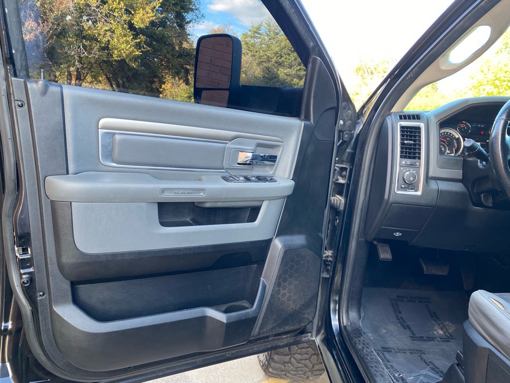 2014 RAM 1500 Image 7