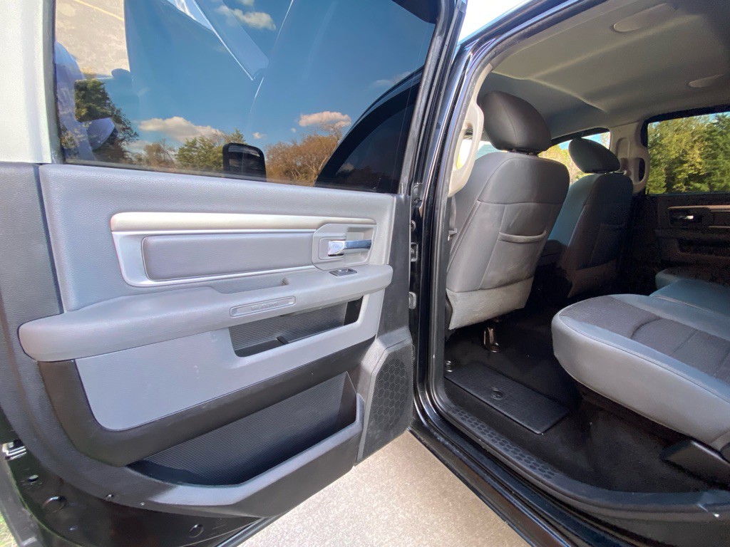2014 RAM 1500 Image 9