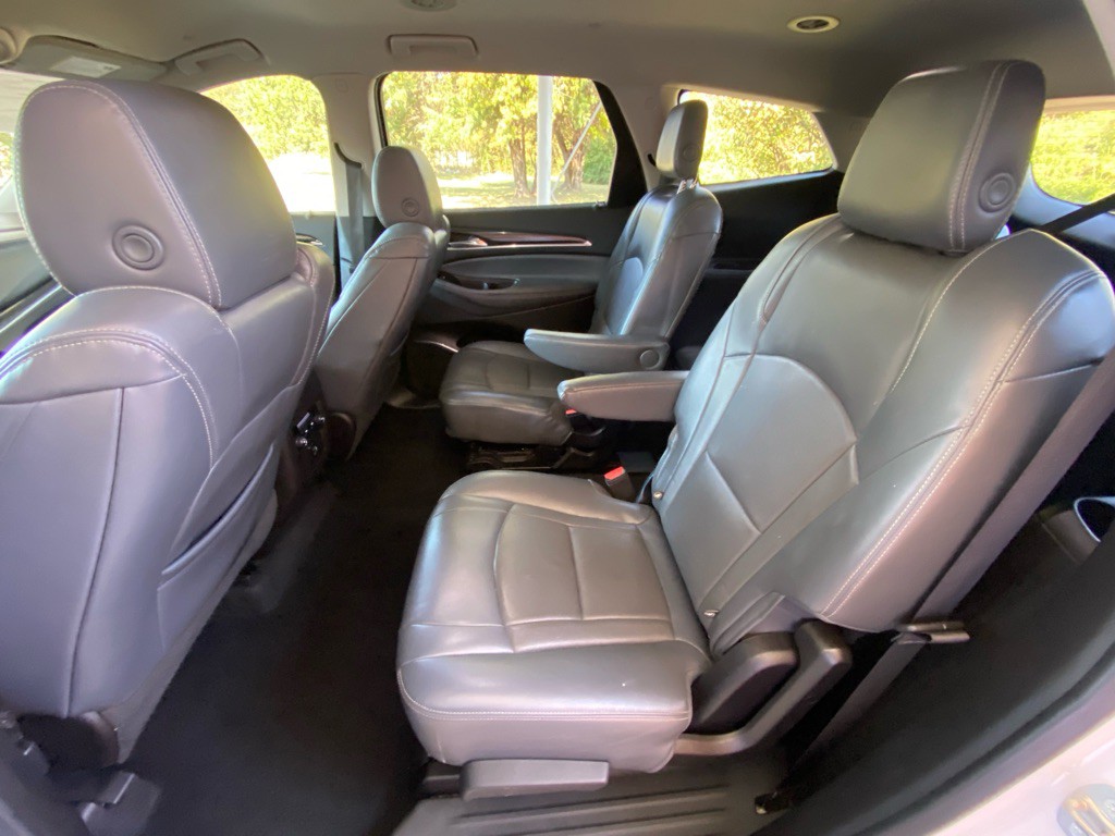 2018 Buick Enclave Image 9