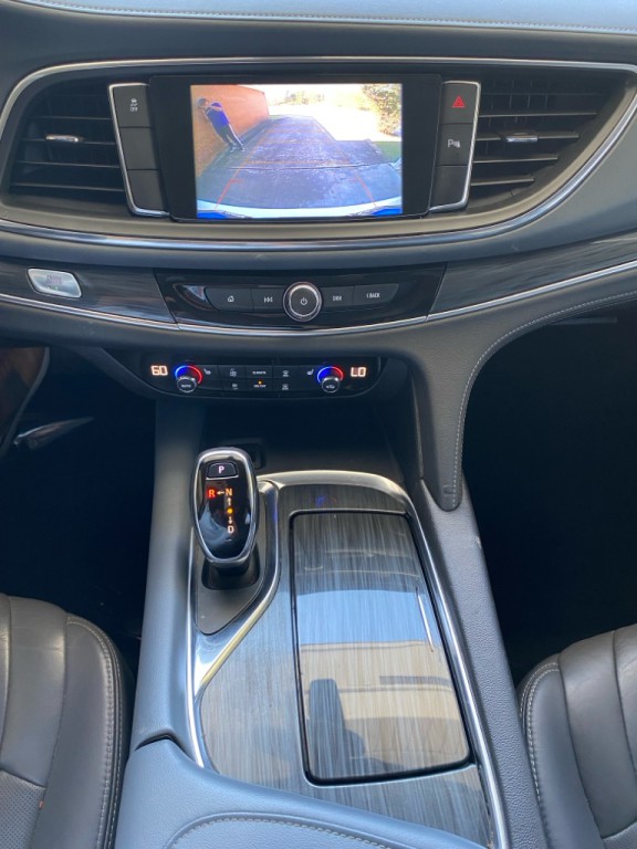 2018 Buick Enclave Image 19