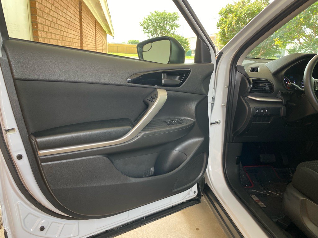 2023 Mitsubishi Eclipse Image 9