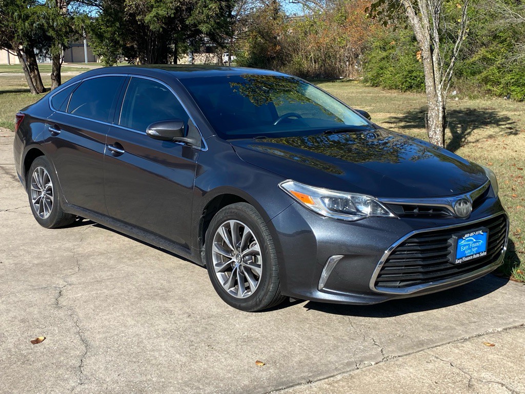 2018 Toyota Avalon Image 1