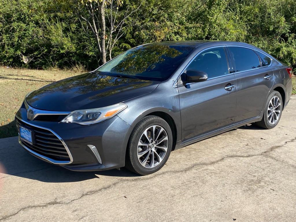 2018 Toyota Avalon Image 3