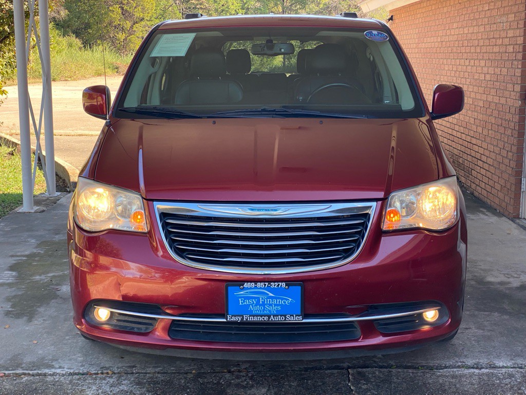 2015 Chrysler Town & Country Image 7