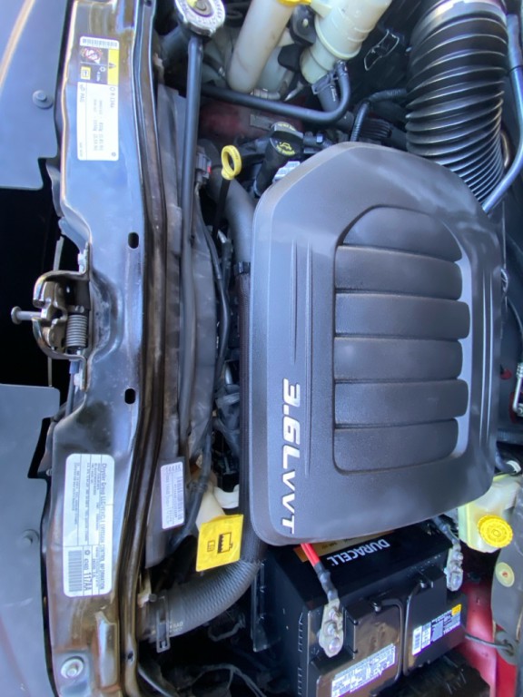 2015 Chrysler Town & Country Image 25