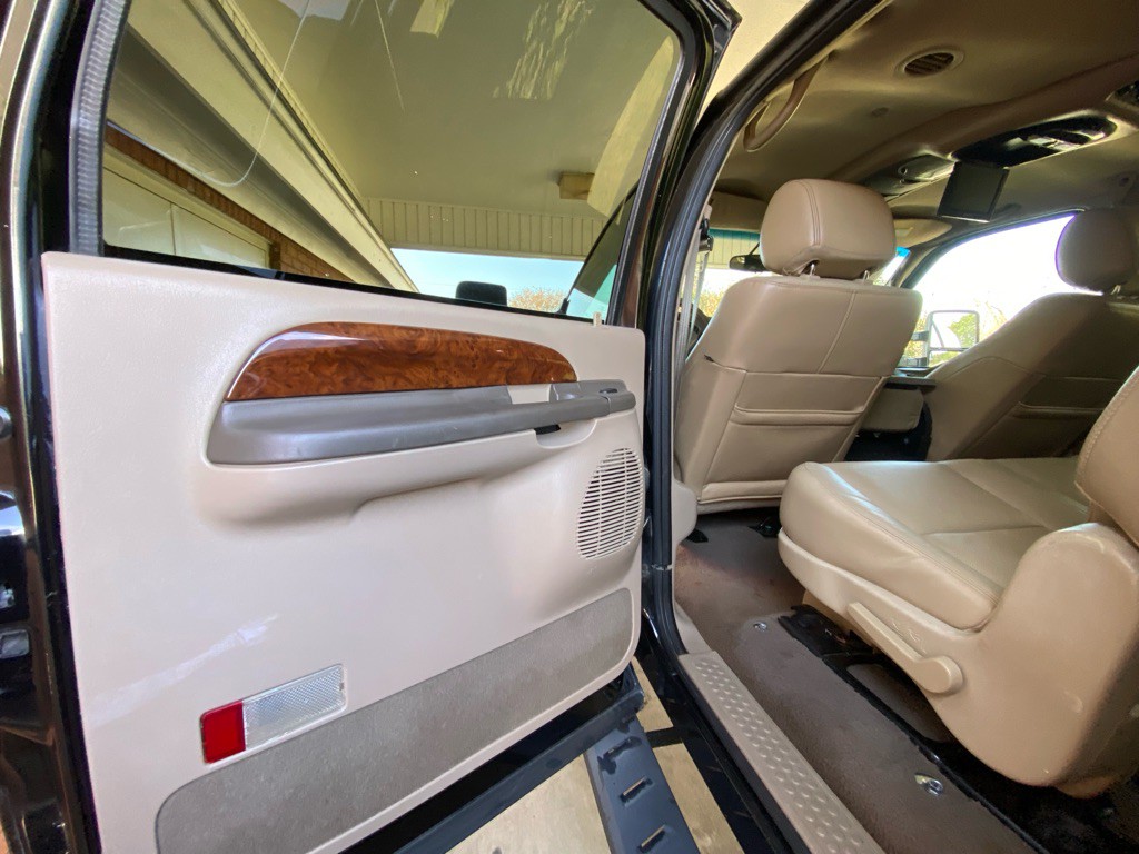 2000 Ford Excursion Image 10