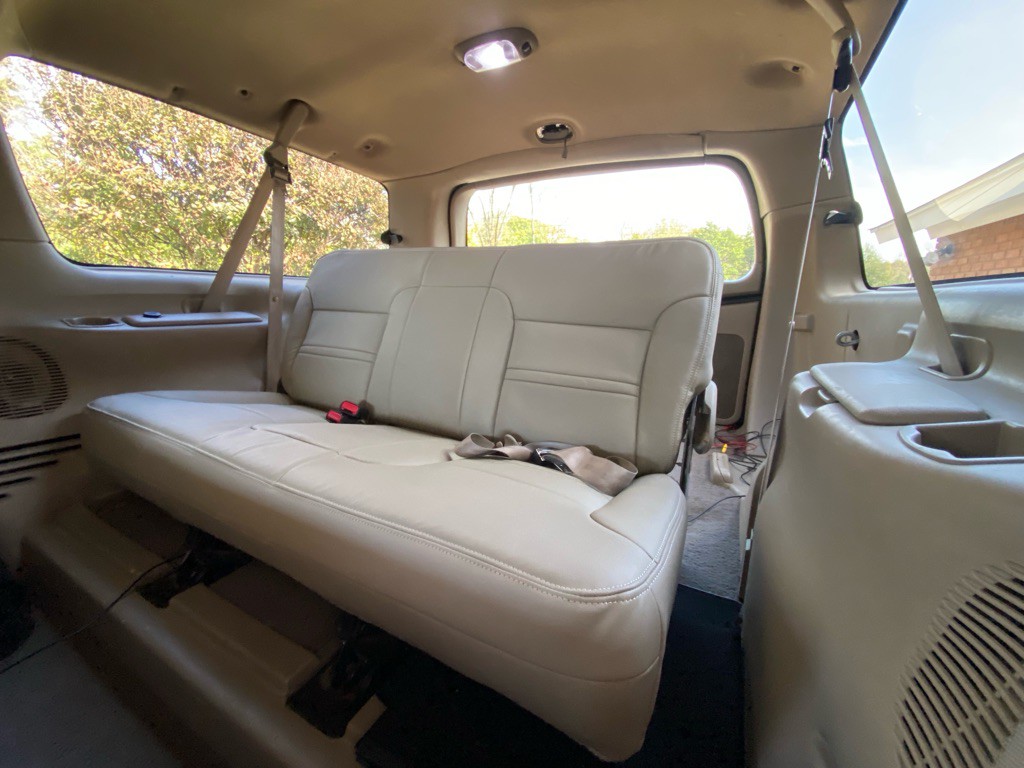 2000 Ford Excursion Image 12
