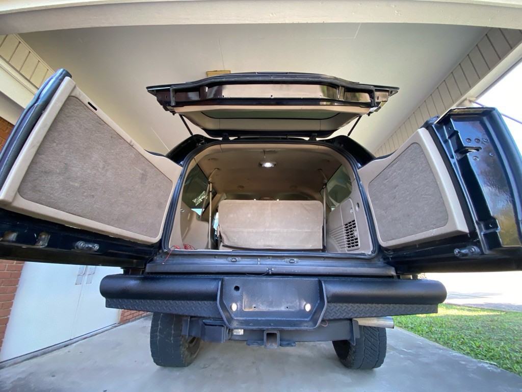 2000 Ford Excursion Image 18