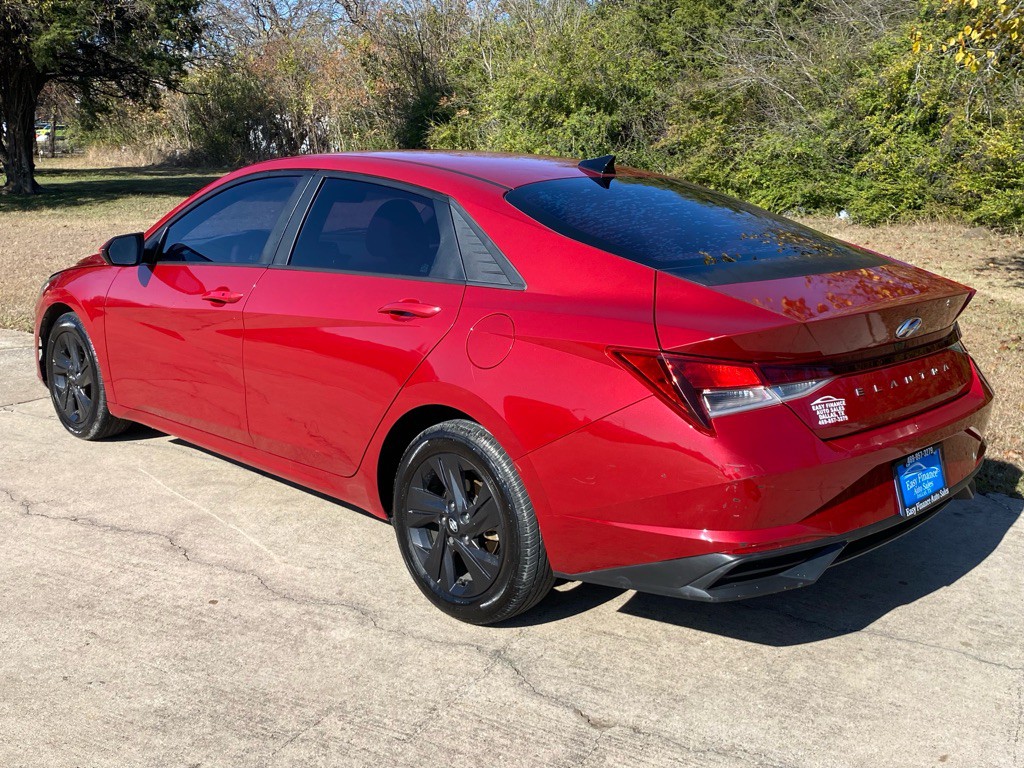 2022 Hyundai Elantra Image 6