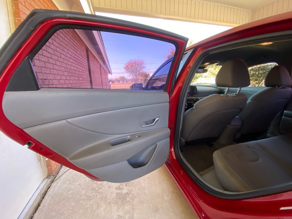 2022 Hyundai Elantra Image 10