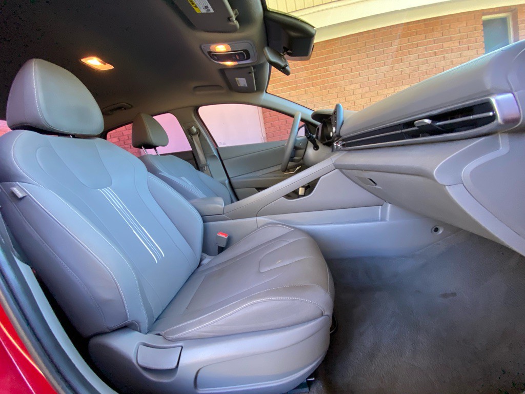 2022 Hyundai Elantra Image 13